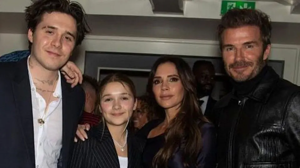 Brooklyn Beckham Pays Tribute To Mum Victoria A Year After ...